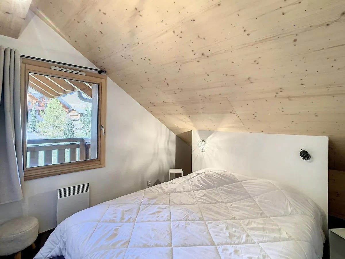Appartement Spacieux 10 Pers, 80 M², Avec Balcon Sud, Au Pied Des Pistes A Fontcouverte-La-Toussuire - Fr-1-417-38 0*,  France
